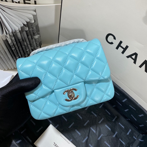 シャネルバッグレプリカ側面デザイン